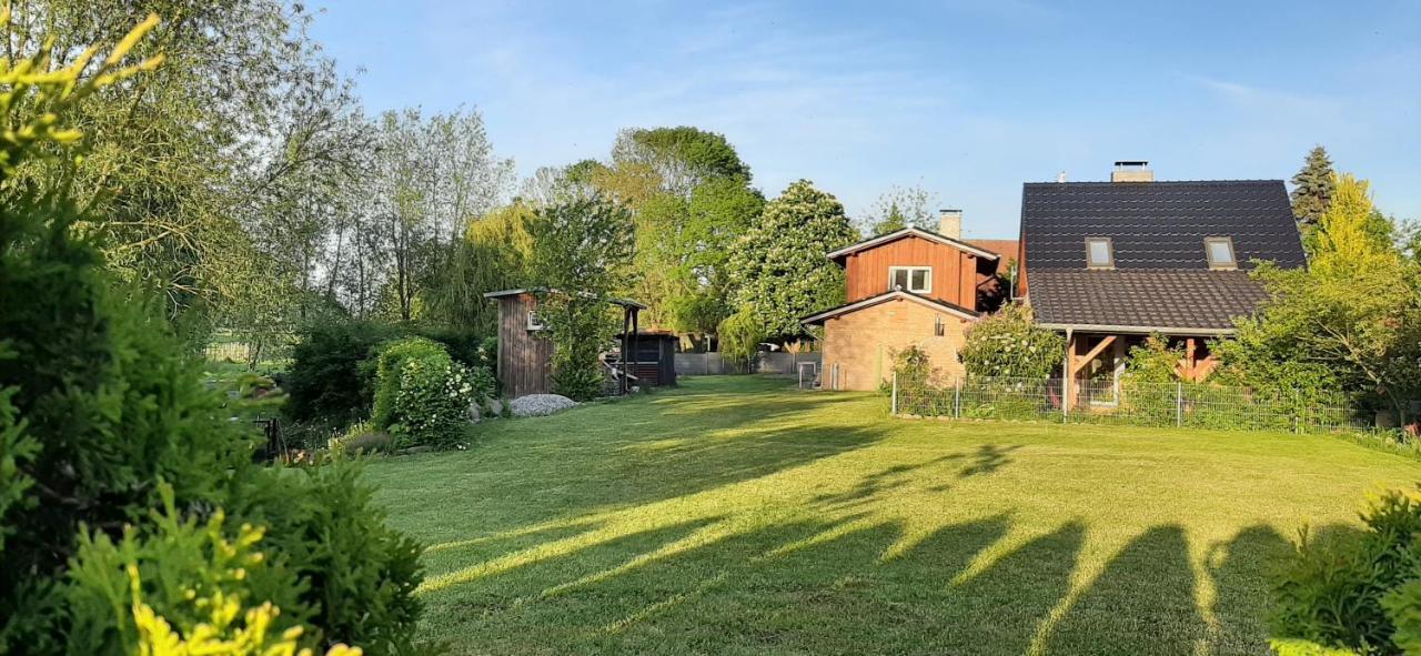 Ferienhaus Flotte Biene In Buggow Rubkow Экстерьер фото